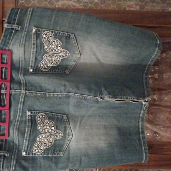 Short Denim skirt - Picture 2 of 5